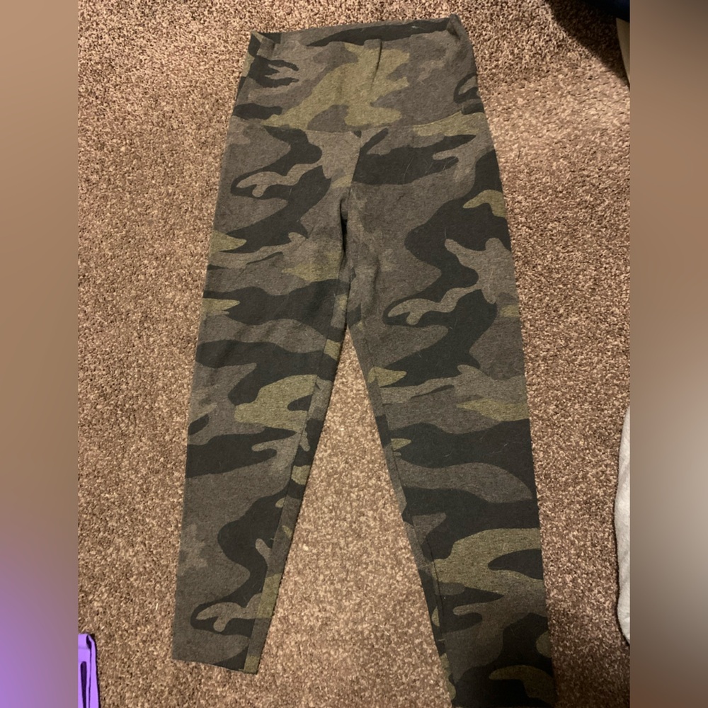 TNA Green Camouflage leggings